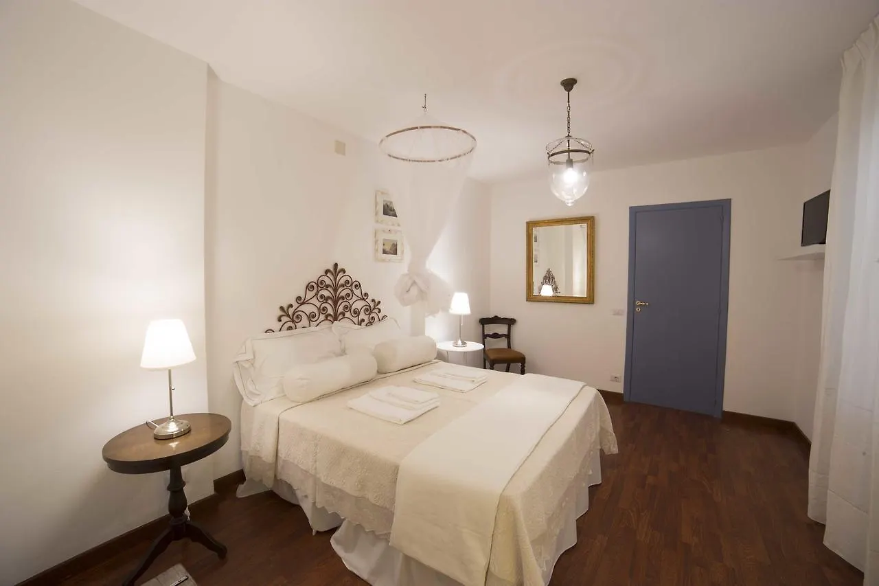 Bed and Breakfast Al Civico Cinque à Taormine 0*,  Italie